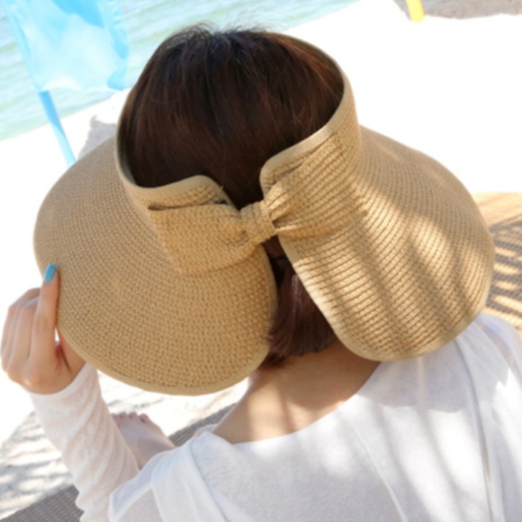 . Accessories - TAN ROLL UP FLOPPY HAT!